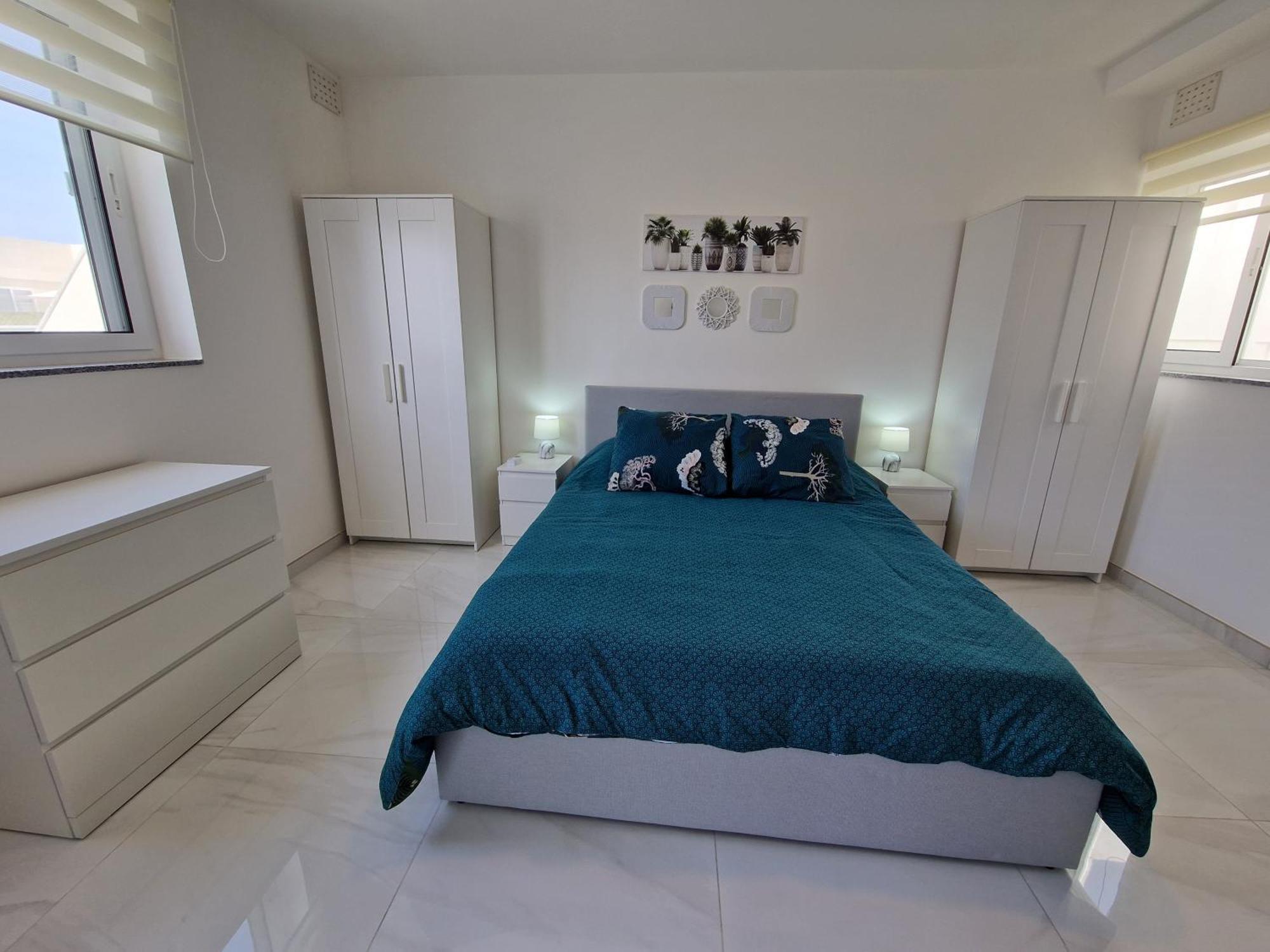 Апартаменти Sea View New Penthouse Terrace & Garage Parking Сент-Полс-Бей Екстер'єр фото