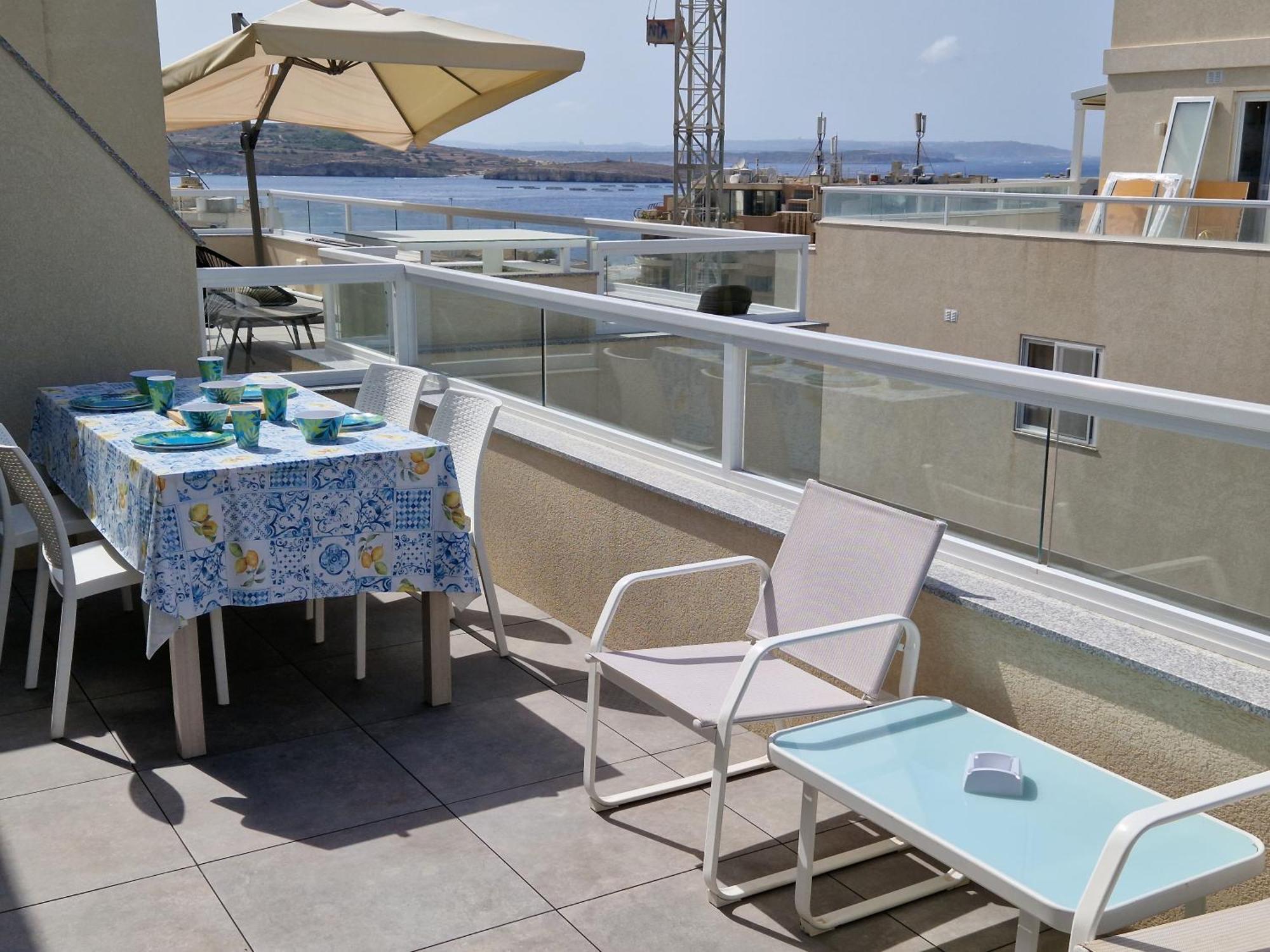 Апартаменти Sea View New Penthouse Terrace & Garage Parking Сент-Полс-Бей Екстер'єр фото