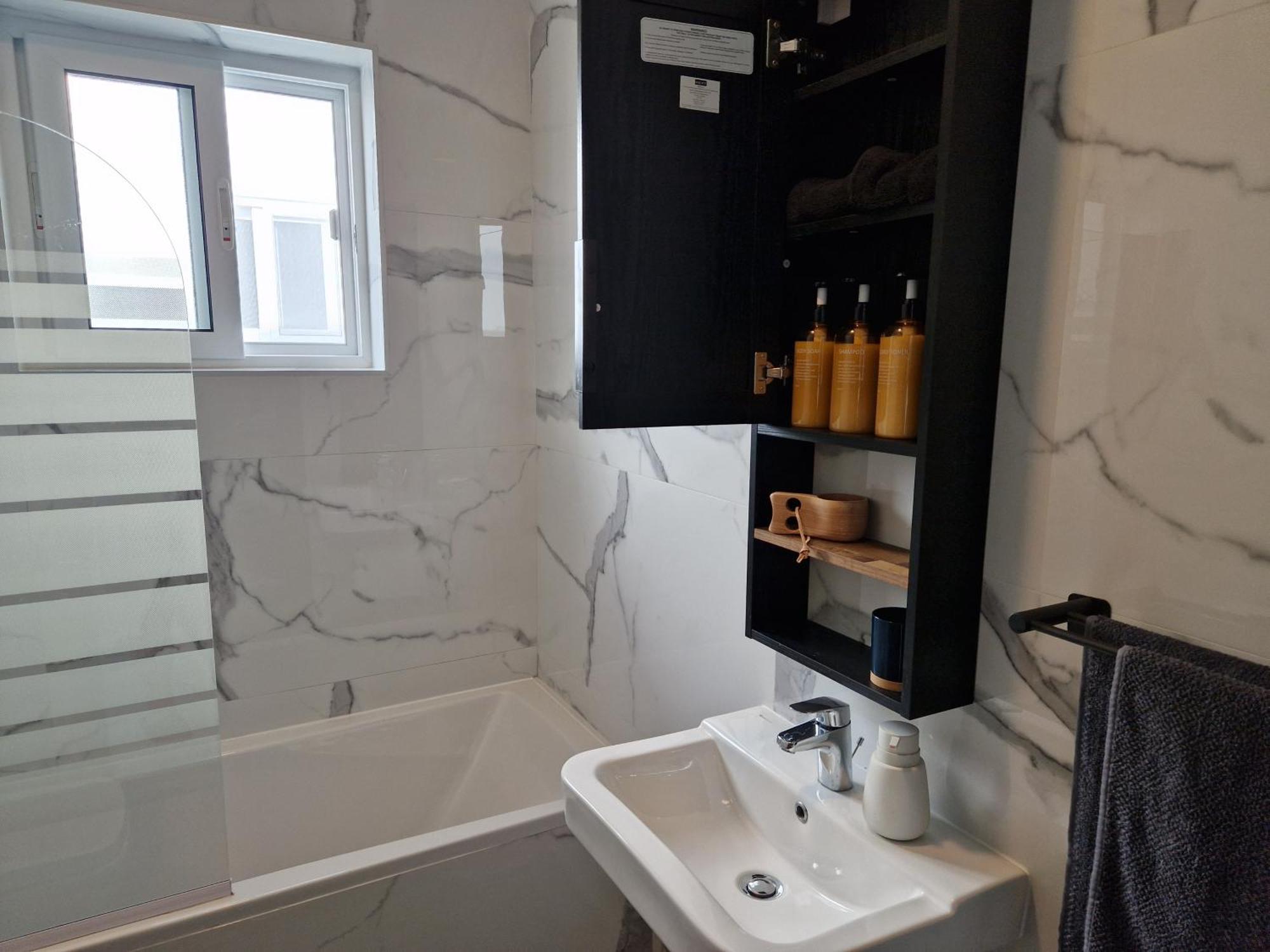 Апартаменти Sea View New Penthouse Terrace & Garage Parking Сент-Полс-Бей Екстер'єр фото